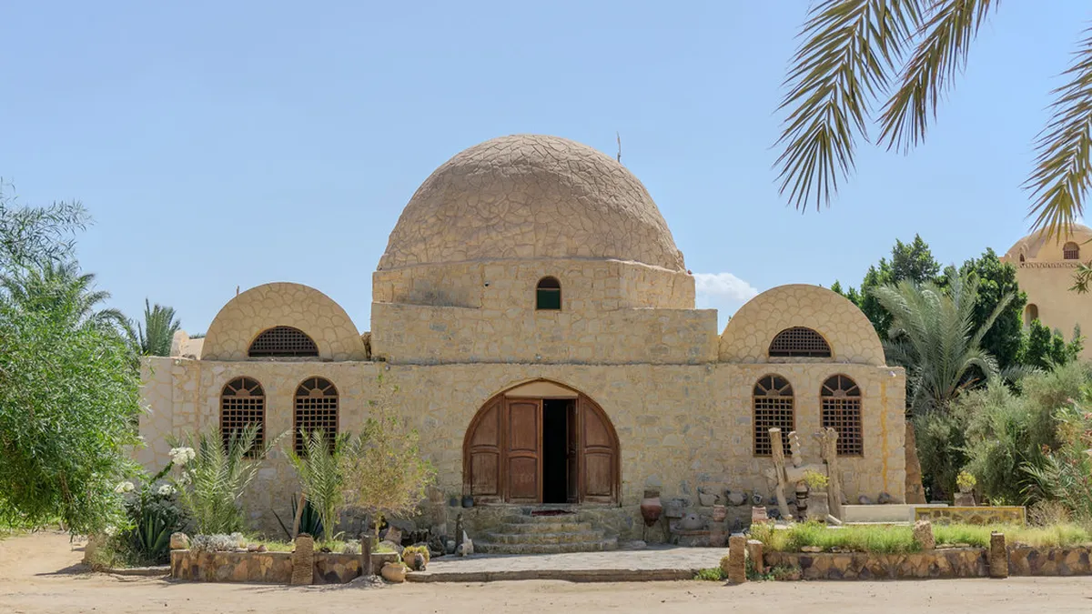 Local Crafts & Souvenir Shops in Évora, Portugal