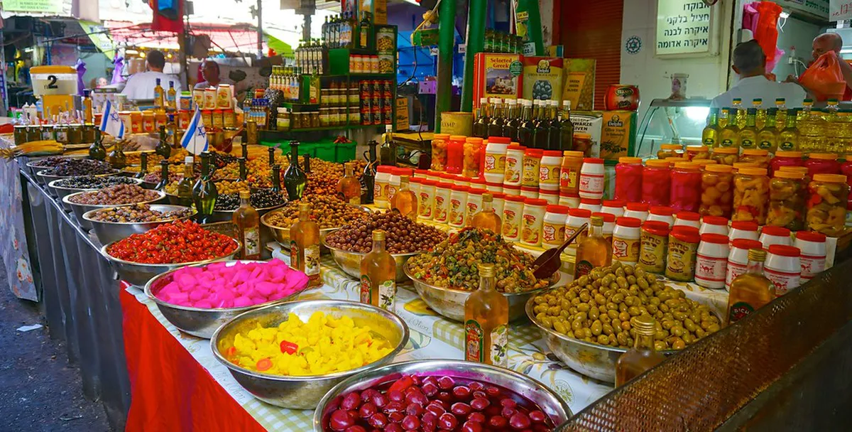 Discover Évora Public Market's Top Food Stalls in 2025