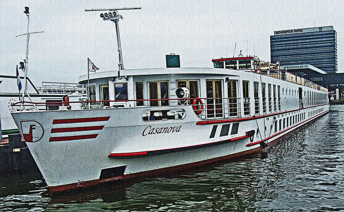 Discover the Best Local Snacks at Faro Markets 2025