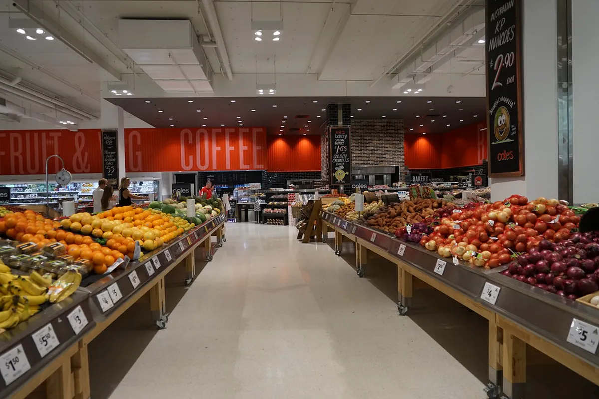 Discover Faro's Best Markets and Food Halls in 2025