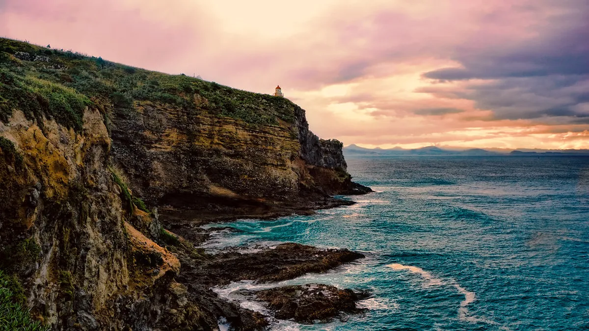 Discover Unique Faro Souvenirs to Buy in 2025