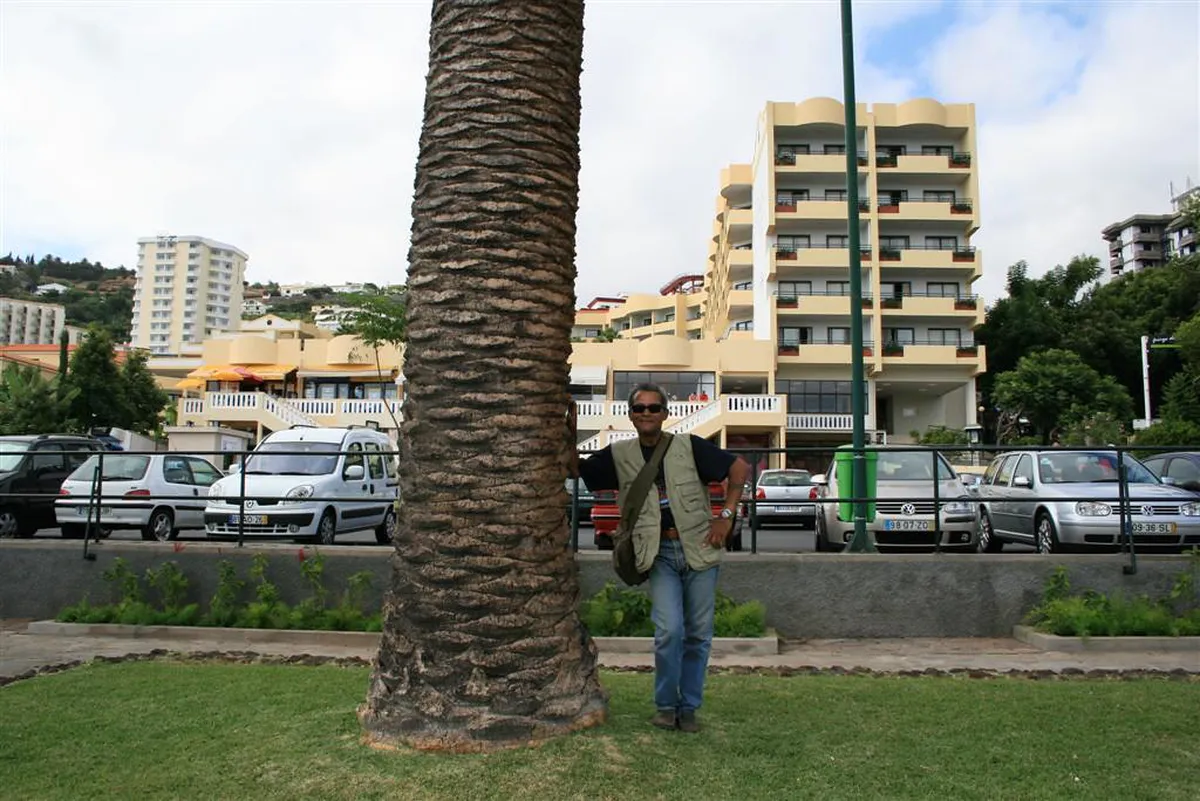 Best Souvenirs Funchal Local Markets: A 2025 Guide