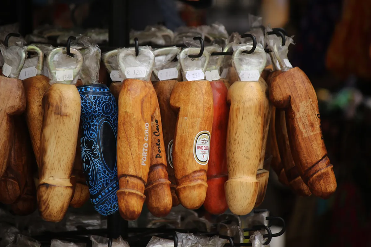 Best Souvenirs from Porto Markets in 2025