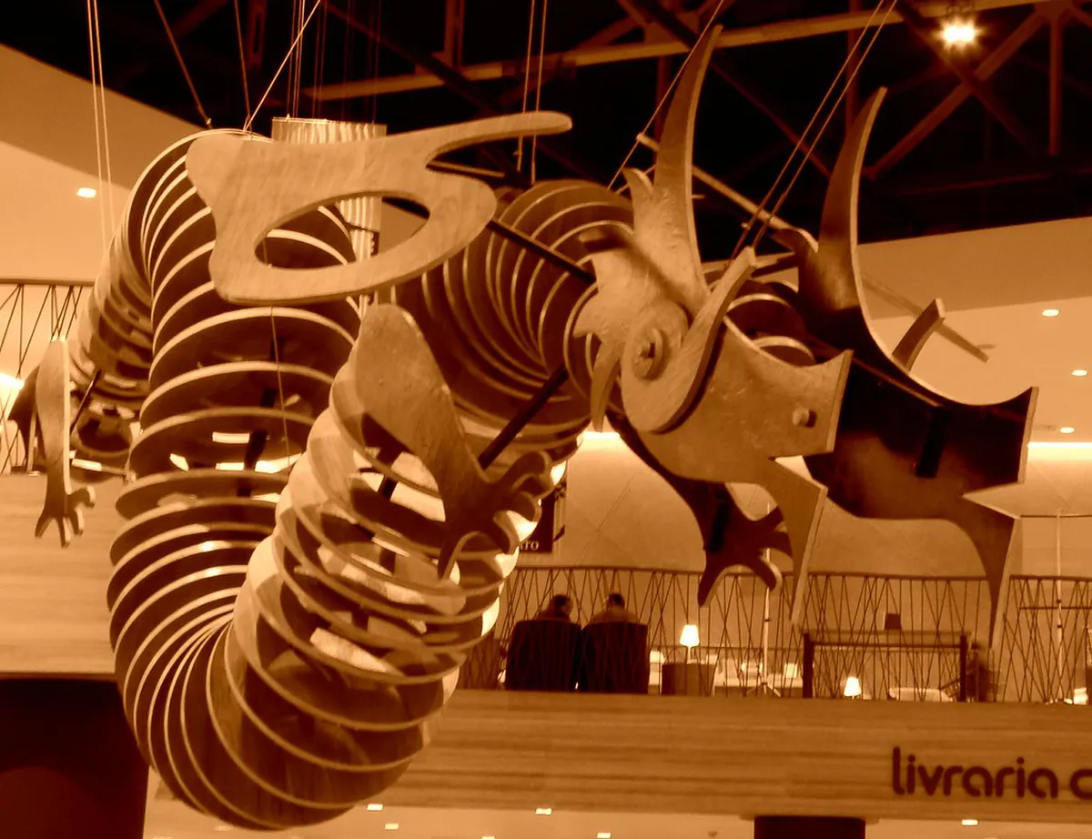 Where to Buy Traditional Porto Gifts in 2025